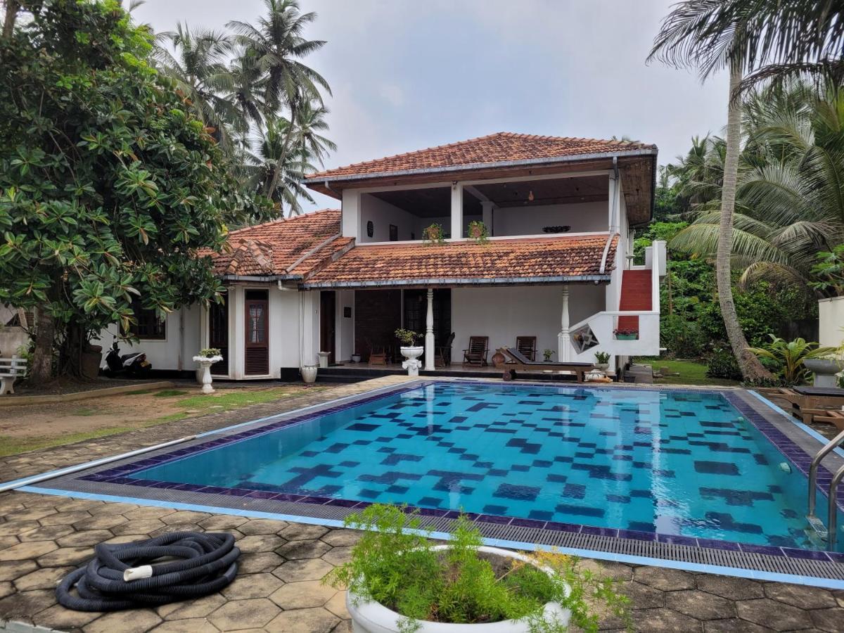 Villa Sea Sprays Hikkaduwa Exterior foto